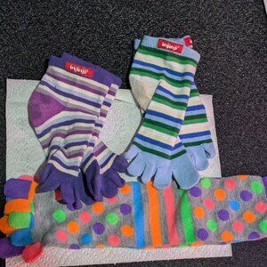 3 pairs of toe socks